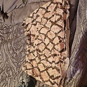 FashionNova, size L, light pink